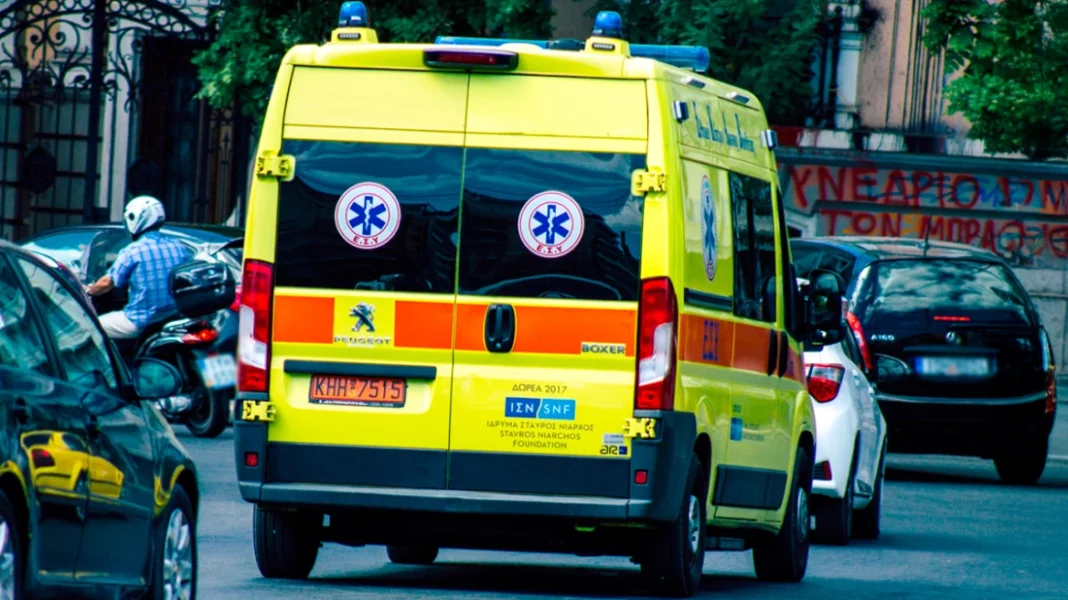 asthenoforo-mak (1) Χαλκίδα: Οδηγός μηχανής παρέσυρε και εγκατέλειψε ανήλικο παιδί