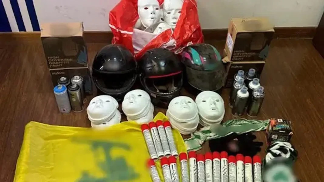 Συνελήφθη ο πρόεδρος του Ατρομήτου Βασίλης Μπέτσης – Βρέθηκαν φωτοβολίδες και κοντάρια στο γήπεδο του Περιστερίου