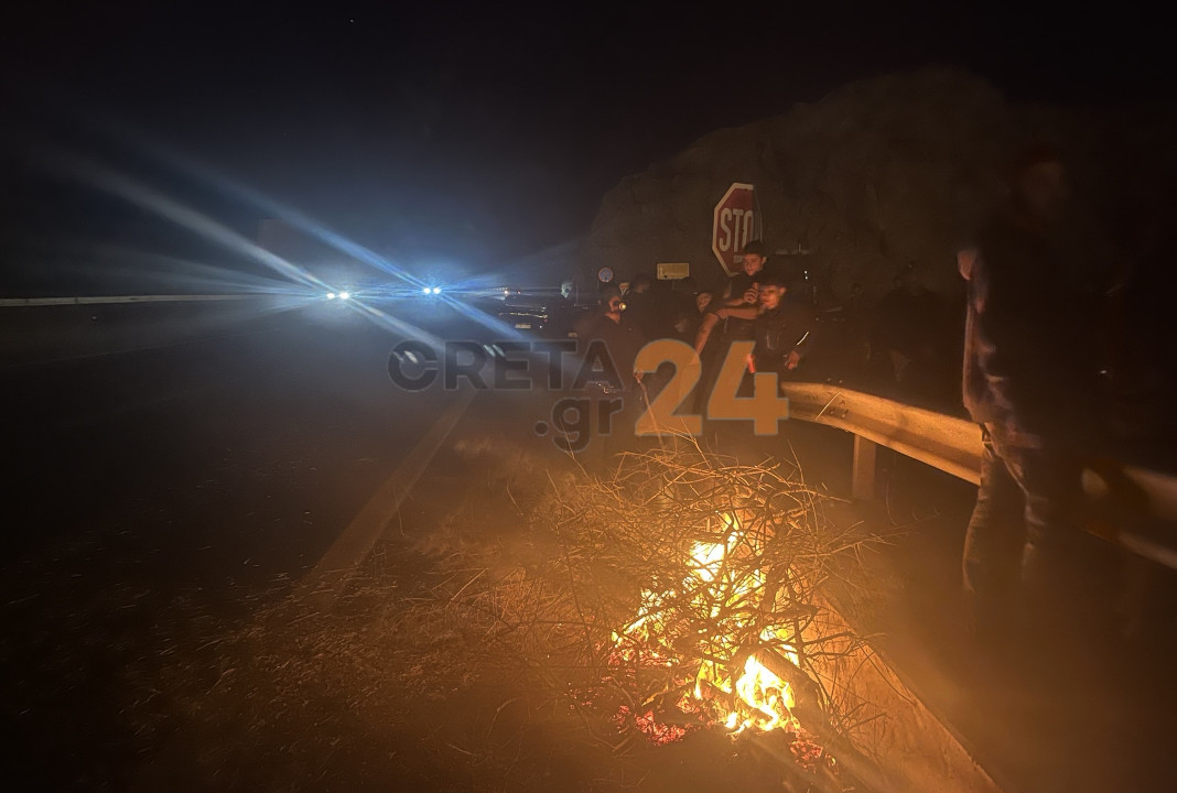 bloko irakleio1 Άναψαν φωτιές στον ΒΟΑΚ οι κτηνοτρόφοι – «Σήκωσαν» το γάντι μετά τις αντιδράσεις των ξενοδόχων