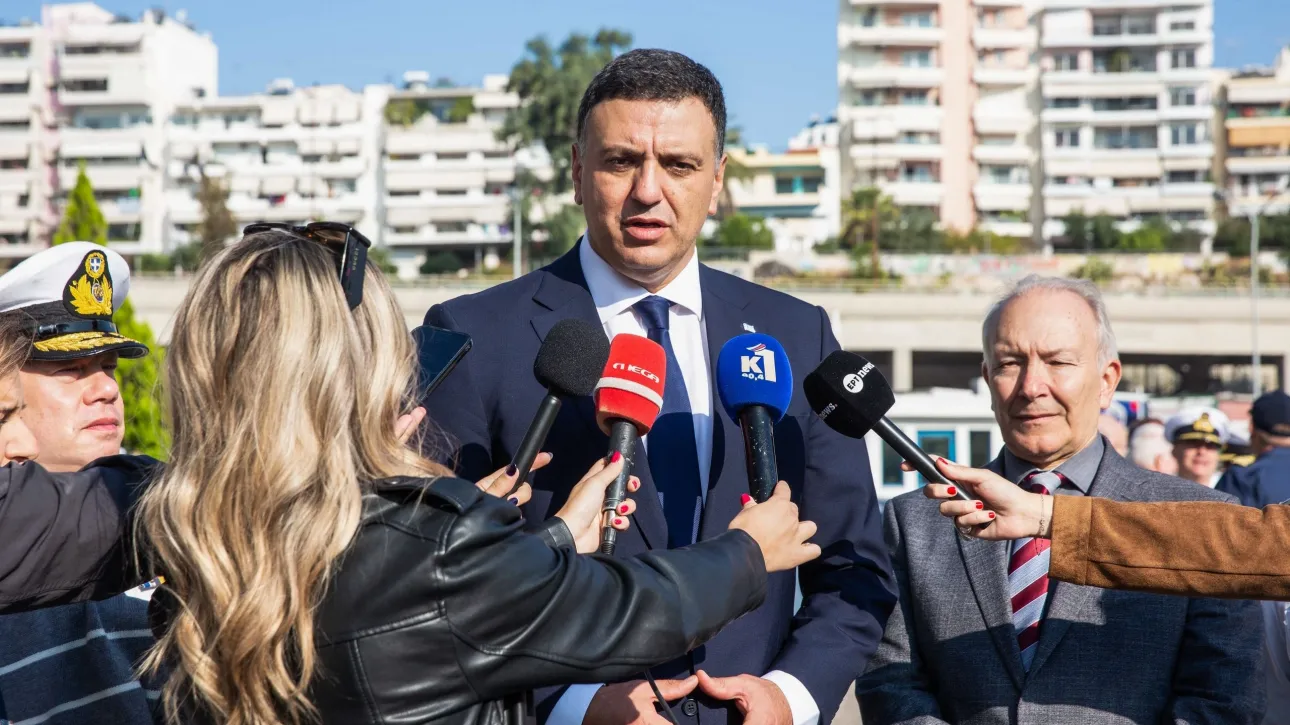 Κικίλιας στην παραλαβή 51 οχημάτων του Λιμενικού: «Επόμενο βήμα η προμήθεια μη επανδρωμένων σκαφών»