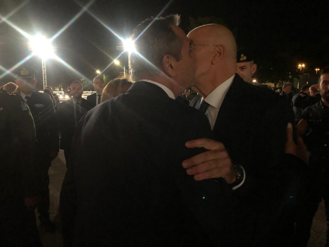 «Δεν σε γνώρισα»: Ο διάλογος Δένδια-Καμμένου στα αποκαλυπτήρια του νέου Πενταγώνου