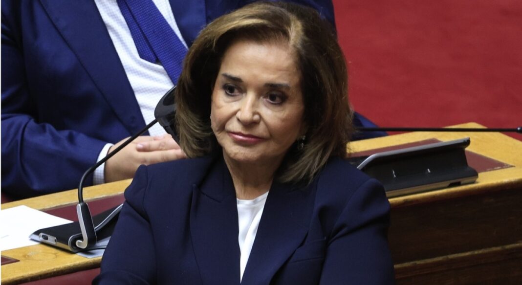 Ντ.Μπακογιάννη για Λιμενάρχη Χανίων: Η εξουσία ασκείται και με ανθρωπιά, όχι αλαζονικά και διατάσσομεν