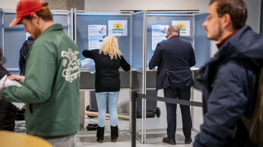 ekloges-ollandia Εκλογές στην Ολλανδία: Πρώτο το κεντρώο φιλελεύθερο κόμμα D66, σύμφωνα με τα exit polls