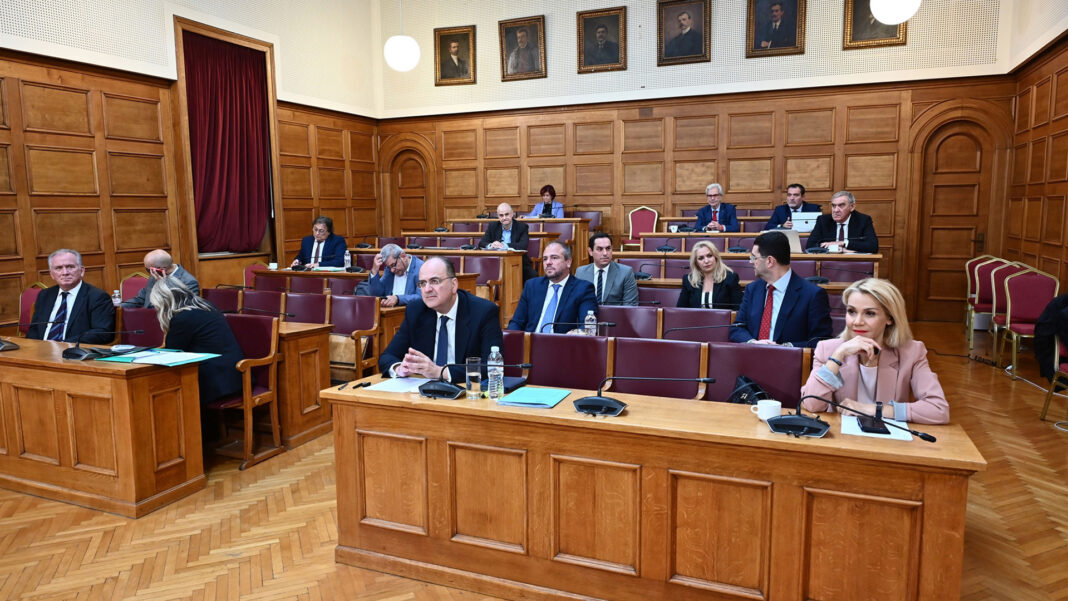 ΟΠΕΚΕΠΕ: Αντίστροφη μέτρηση για τα πολιτικά πρόσωπα στην Εξεταστική