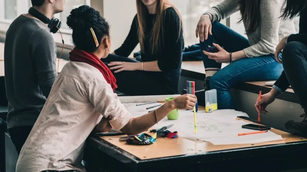 Επέκταση του προγράμματος Erasmus σε χώρες της Βόρειας Αφρικής και Μέσης Ανατολής επιθυμεί η ΕΕ