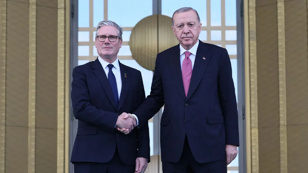 erdogan-starmer-xrm Συμφωνία Τουρκίας – Βρετανίας για την προμήθεια 20 Eurofighter