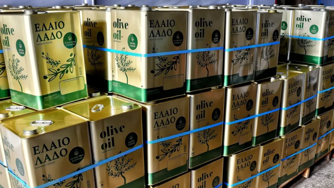 Στα 7,85 ευρώ η πρώτη επίσημη τιμή για το φετινό ελαιόλαδο