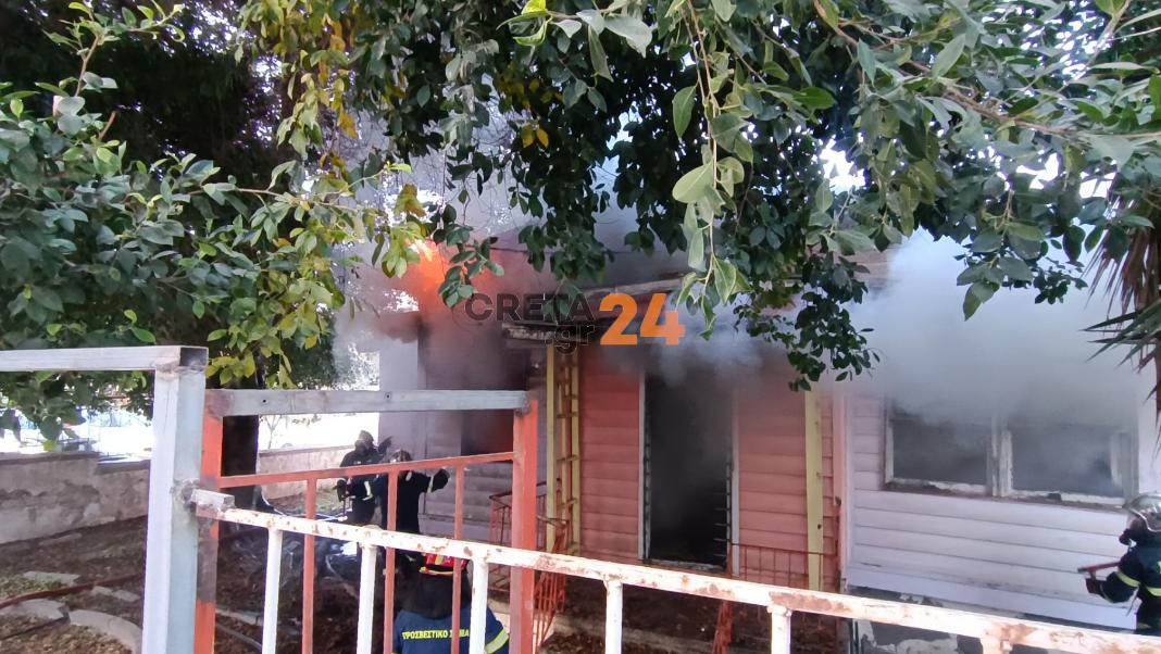 Χανιά: Μεγάλες καταστροφές προκάλεσε η φωτιά στο πρώην ΠΙΚΠΑ – Δείτε φωτογραφίες