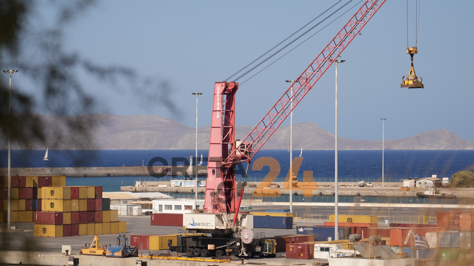 Χωρίς γερανό έμεινε το λιμάνι του Ηρακλείου!