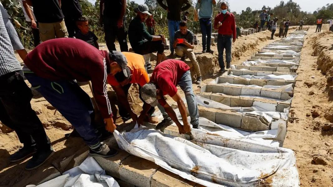 Γάζα: Το Ισραήλ επέστρεψε τις σορούς 30 Παλαιστινίων