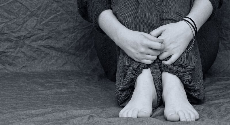 Χανιά: Ζούσαν τον εφιάλτη στα χέρια της μητέρας και του πατριού τους