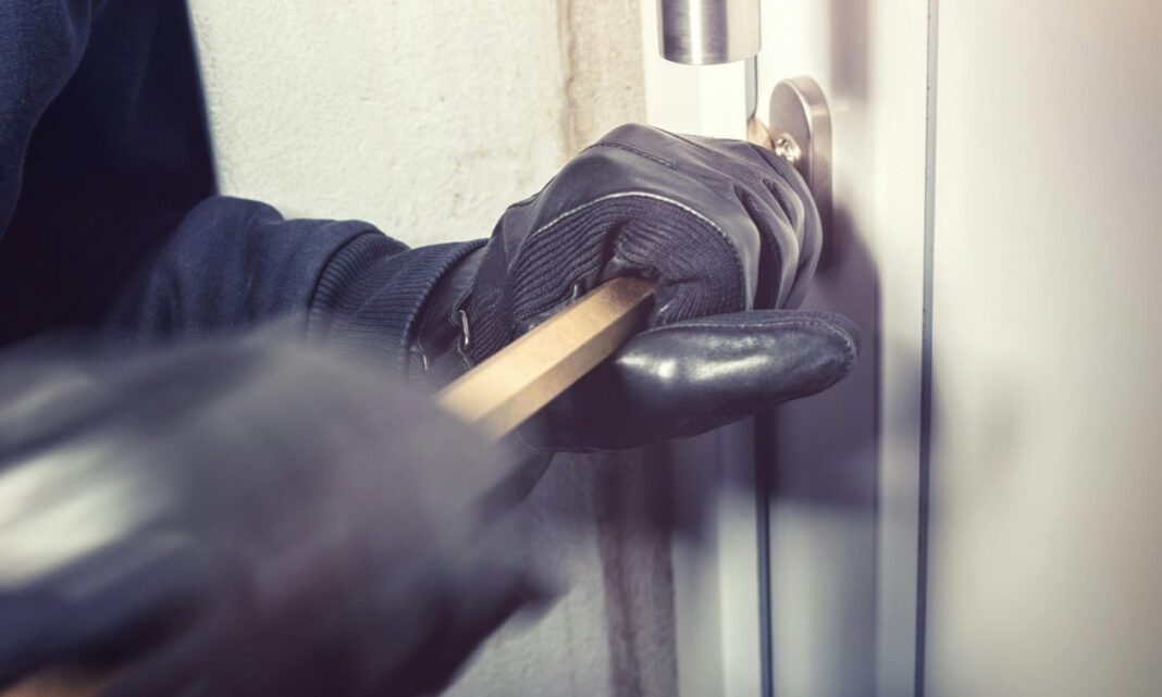Εξάρθρωση σπείρας διαρρηκτών σε Θεσσαλονίκη και Λάρισα με λεία 26.000 ευρώ