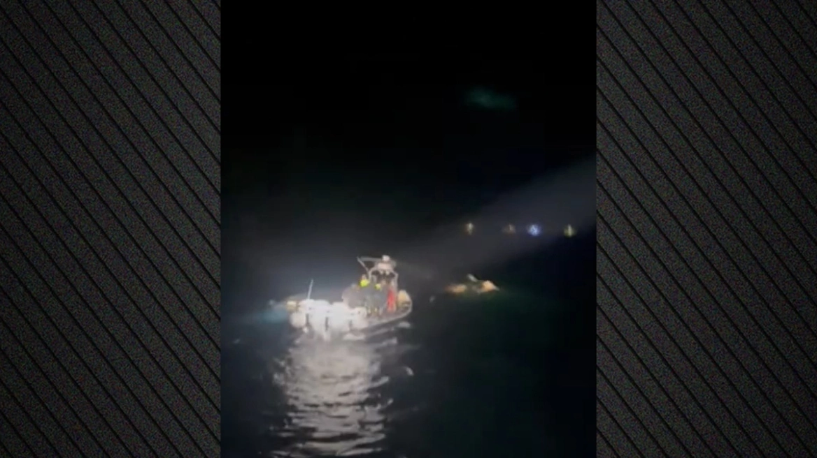 Bίντεο: Οι δραματικές προσπάθειες των Λιμενικών στη Μυτιλήνη να εντοπίσουν αγνοούμενους μετανάστες