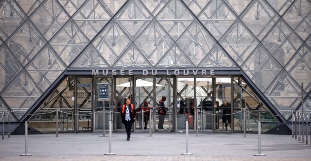 louvre Μουσείο του Λούβρου: Το DNA που αποκάλυψε τους δράστες της ληστείας