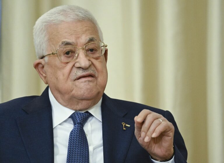 Μαχμούντ Αμπάς: Η Χαμάς πρέπει να παραδώσει τα όπλα