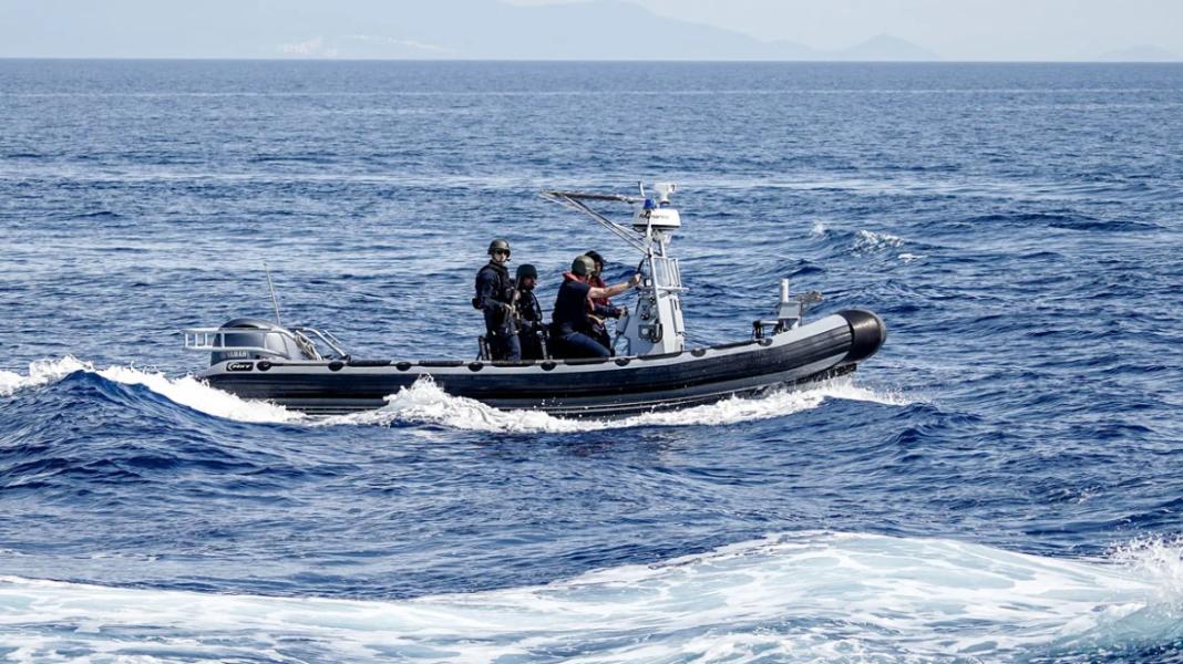 Μυτιλήνη: Γυναίκα ανασύρθηκε νεκρή μετά από ναυάγιο ανοικτά της Λέσβου – Διασώθηκαν 17 μετανάστες