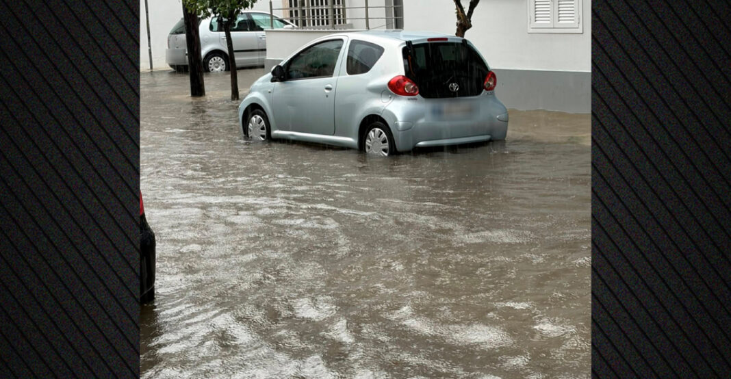 Μεσολόγγι: Ξυλοκόπησαν δημοτικό υπάλληλο που επιχειρούσε στις πλημμύρες