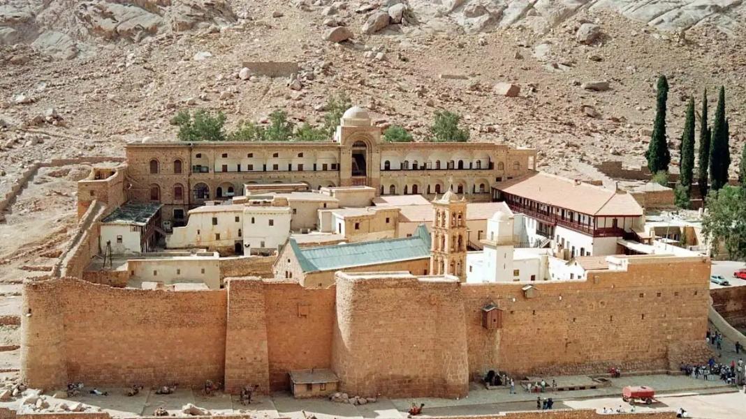 moni-sina2-1200x675 Στην Αίγυπτο ο Κυριάκος Μητσοτάκης για την ενθρόνιση του νέου Αρχιεπισκόπου Σινά