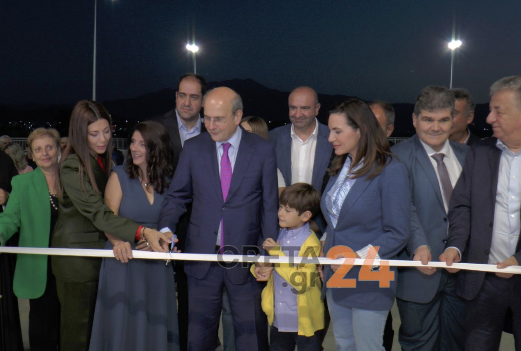 Τα εγκαίνια στην Κρήτη, οι τέσσερις υπουργοί και το πιο διάσημο σχολείο στην Ελλάδα!