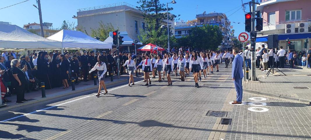 parelasi rethymno2 (1) 28η Οκτωβρίου: Παρουσία της Όλγας Κεφαλογιάννη η παρέλαση στο Ρέθυμνο – Δείτε φωτογραφίες