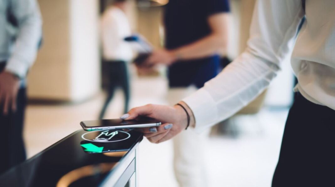 Πότε τίθεται σε ισχύ η Ψηφιακή Κάρτα Εργασίας – Σε ποιους κλάδους επεκτείνεται