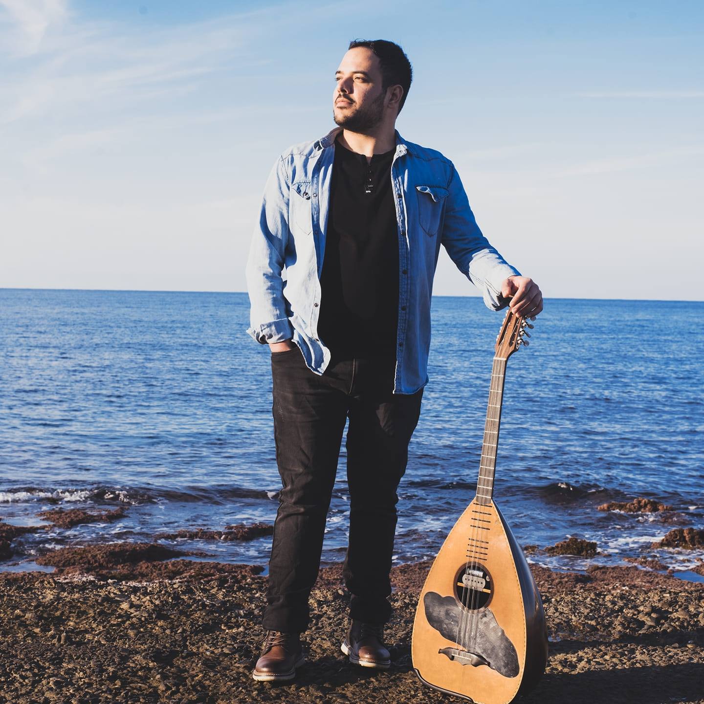 Θρήνος για τον γνωστό λαουτιέρη που «έσβησε» στα 29 του χρόνια