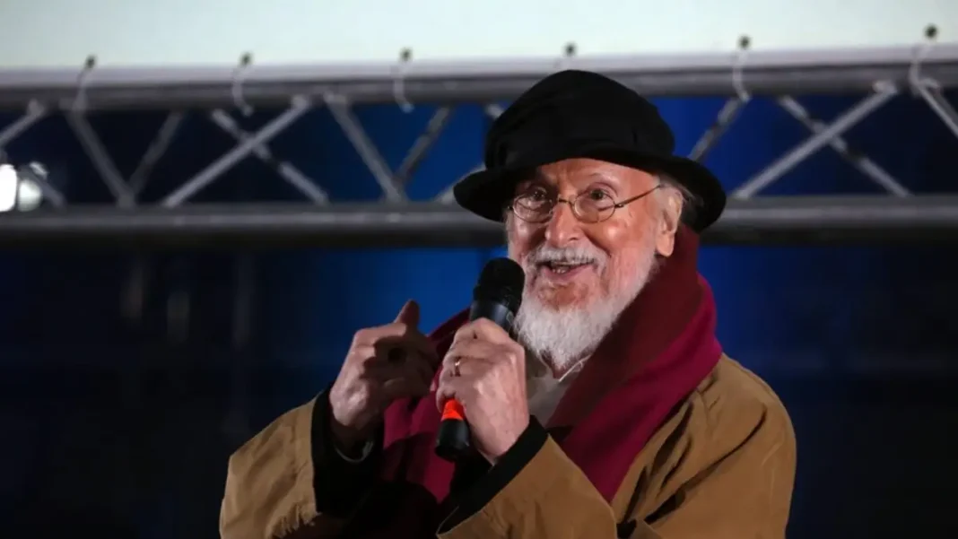 Στο νοσοκομείο ο Διονύσης Σαββόπουλος