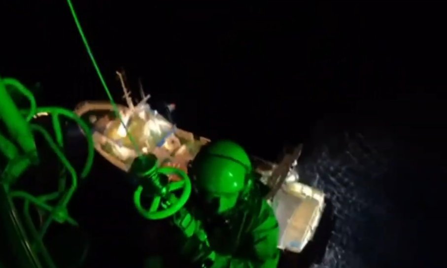 Εντυπωσιακό βίντεο με διάσωση ασθενούς με Super Puma