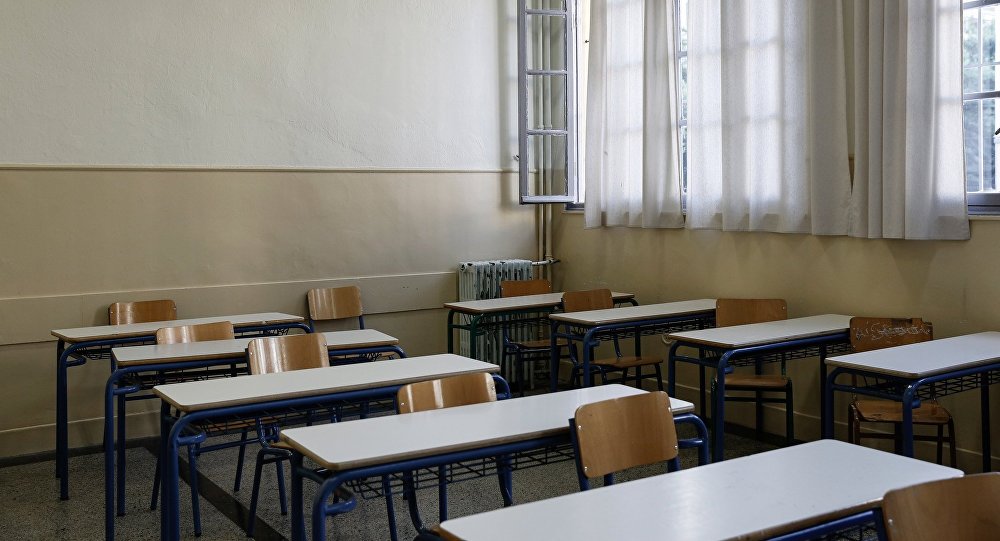 ΔΟΕ: Καταγγέλλει διευθύντρια σχολείου ότι χτύπησε εκπαιδευτικό – «Χυδαία, βίαιη και απρόκλητη επίθεση»
