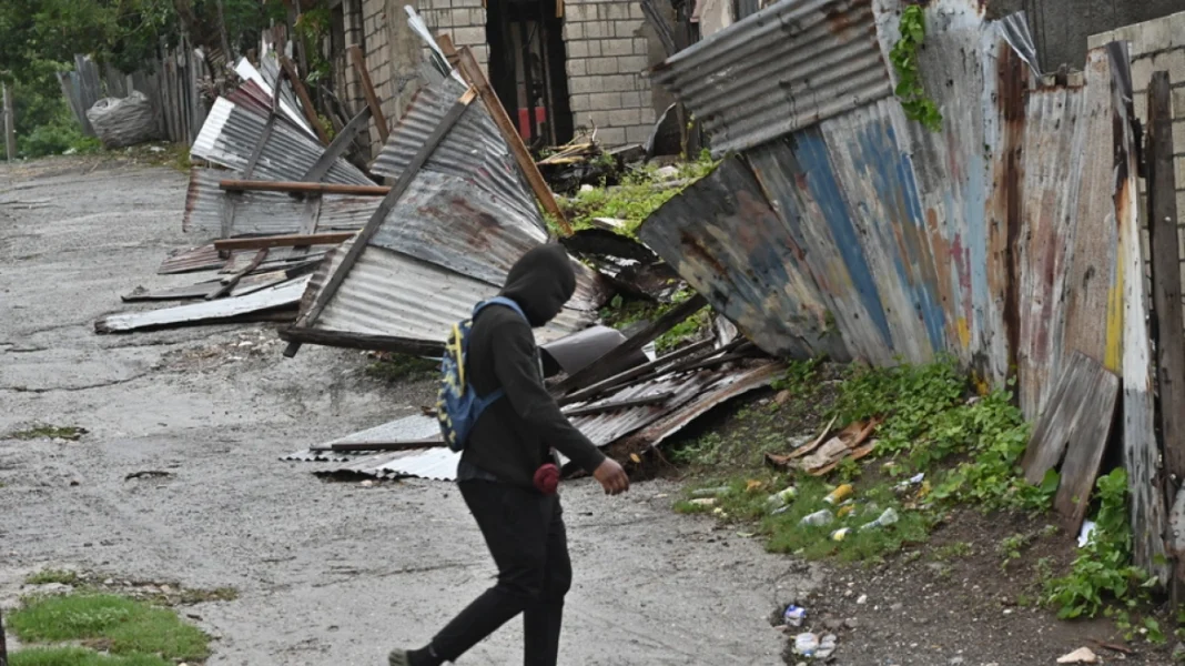 tifonas-melissa Τουλάχιστον 30 νεκροί από τον τυφώνα Μελίσα – Σε «πρωτοφανή επίπεδα» οι καταστροφές στη Τζαμάικα