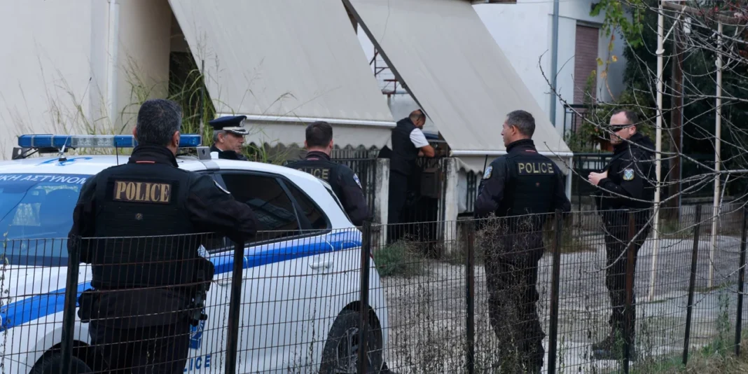Μητροκτονία στα Τρίκαλα: «Άλλαζε συντρόφους και με παραμελούσε», είπε ο 18χρονος