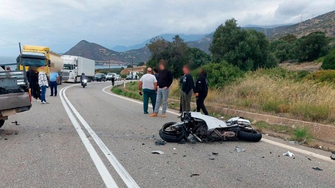 troxaio-itea-mak Ενας 21χρονος νεκρός και ένας 37χρονος σοβαρά τραυματισμένος σε τροχαίο στην επαρχιακή οδό Ιτέας- Αντιρρίου