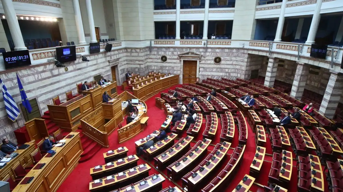 Βουλή: Σήμερα η ψηφοφορία για τις αλλαγές στον Κανονισμό – Μπαίνει «κόφτης» στις ομιλίες