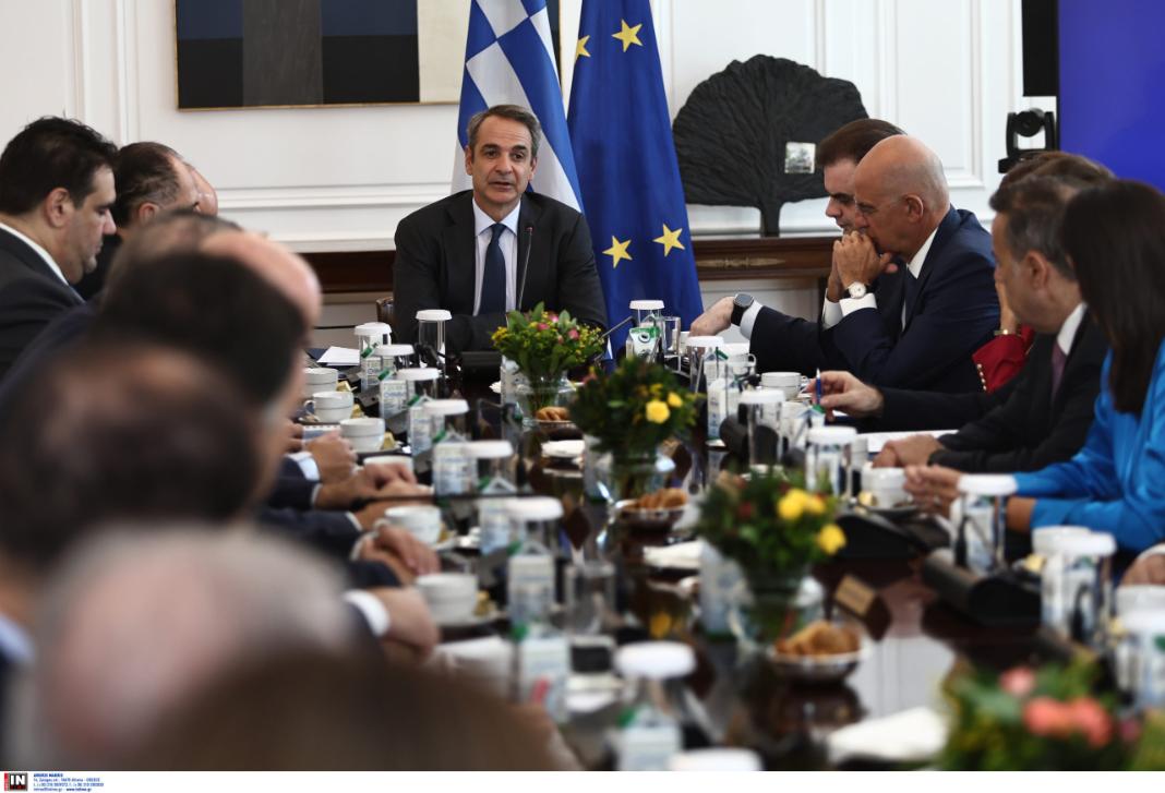 ypourgiko-mitsotakis-1-scaled (1) Συνεδριάζει το Υπουργικό Συμβούλιο υπό τον Κυριάκο Μητσοτάκη – Η ατζέντα