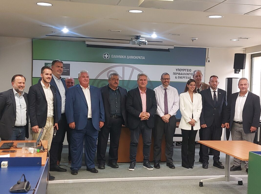Στη συνάντηση για την πορεία υλοποίησης του προγράμματος “Απόλλων” ο Ν. Καλογερής