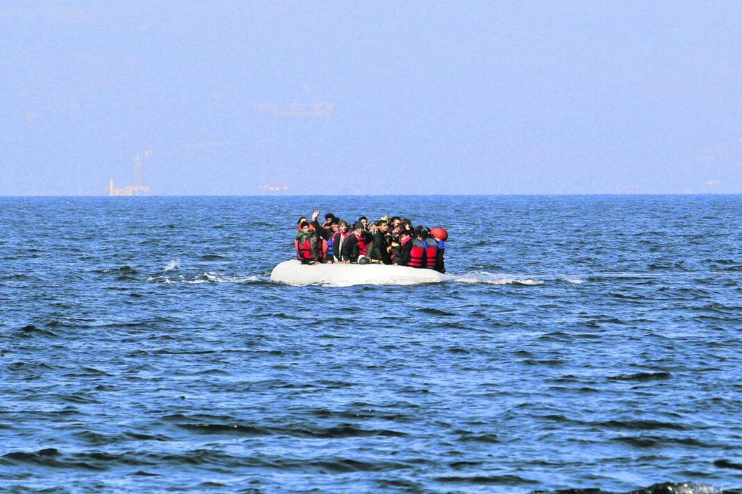 Νέα αποβίβαση μεταναστών στον Λέντα – ανάμεσα τους και ένα 5χρονο παιδί