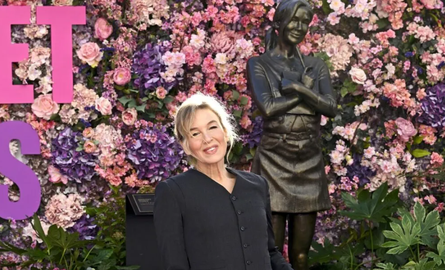 Renée Zellweger: Στα αποκαλυπτήρια αγάλματος της Bridget Jones