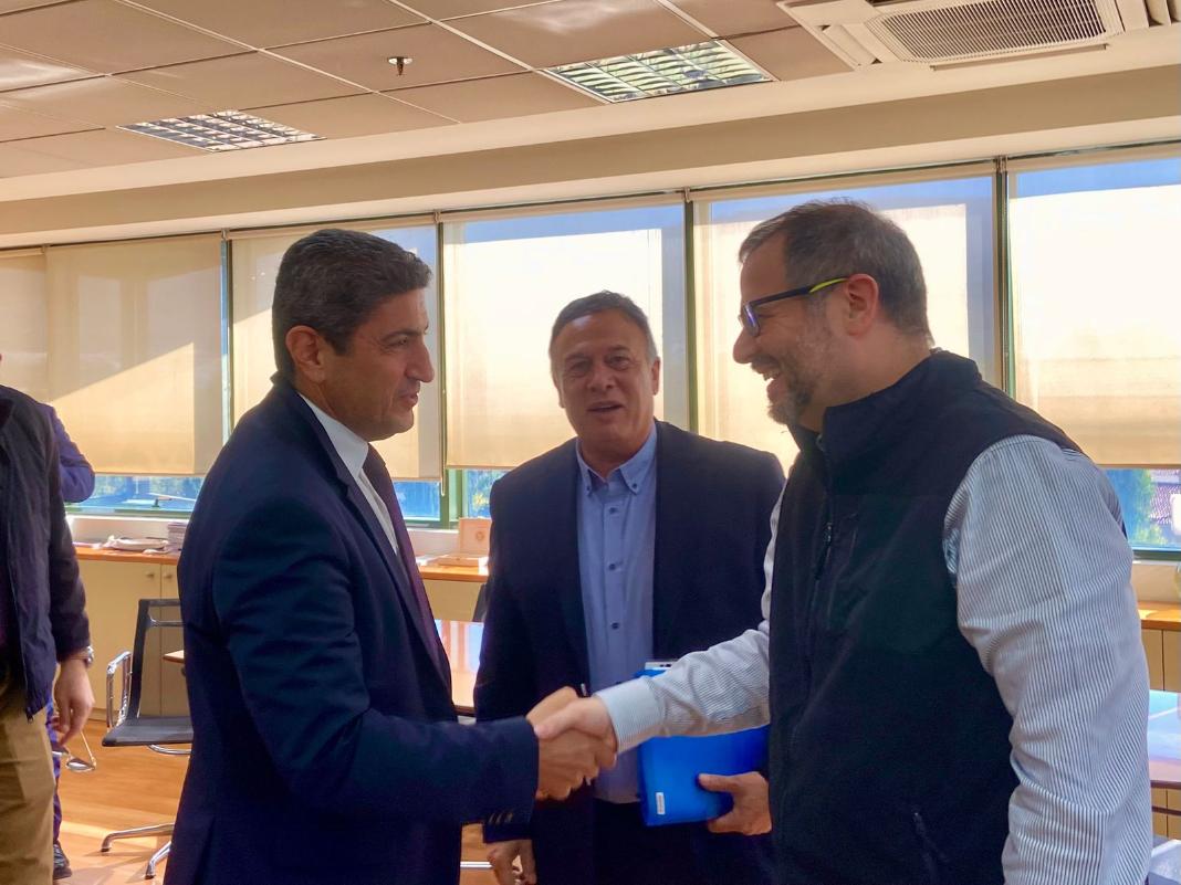 Με τον Υφυπουργό Ενέργειας και τη ΓΕΝΟΠ–ΔΕΗ συναντήθηκε ο Λευτέρης Αυγενάκης