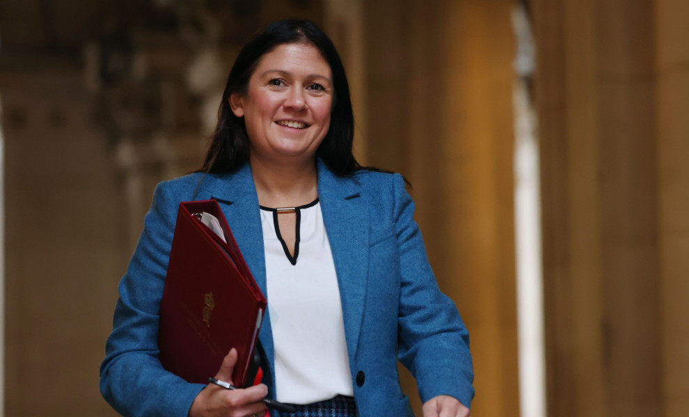 «Καλωσόρισε» τη συγγνώμη του BBC στον Τραμπ η υπουργός Πολιτισμού της Βρετανίας