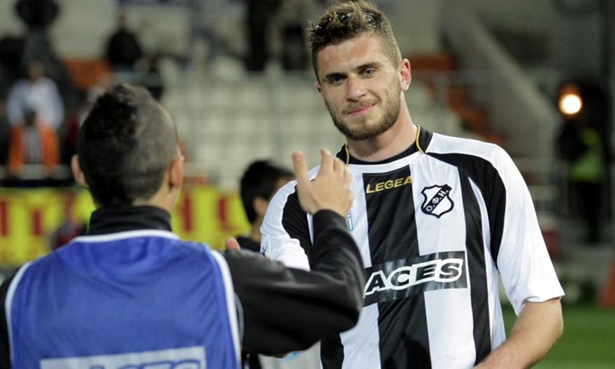 Superleague: Αφαιρούνται τρεις βαθμοί στον ΟΦΗ αν δεν πληρώσει τον Παπάζογλου – προσέφυγε στο CAS η κρητική ομάδα