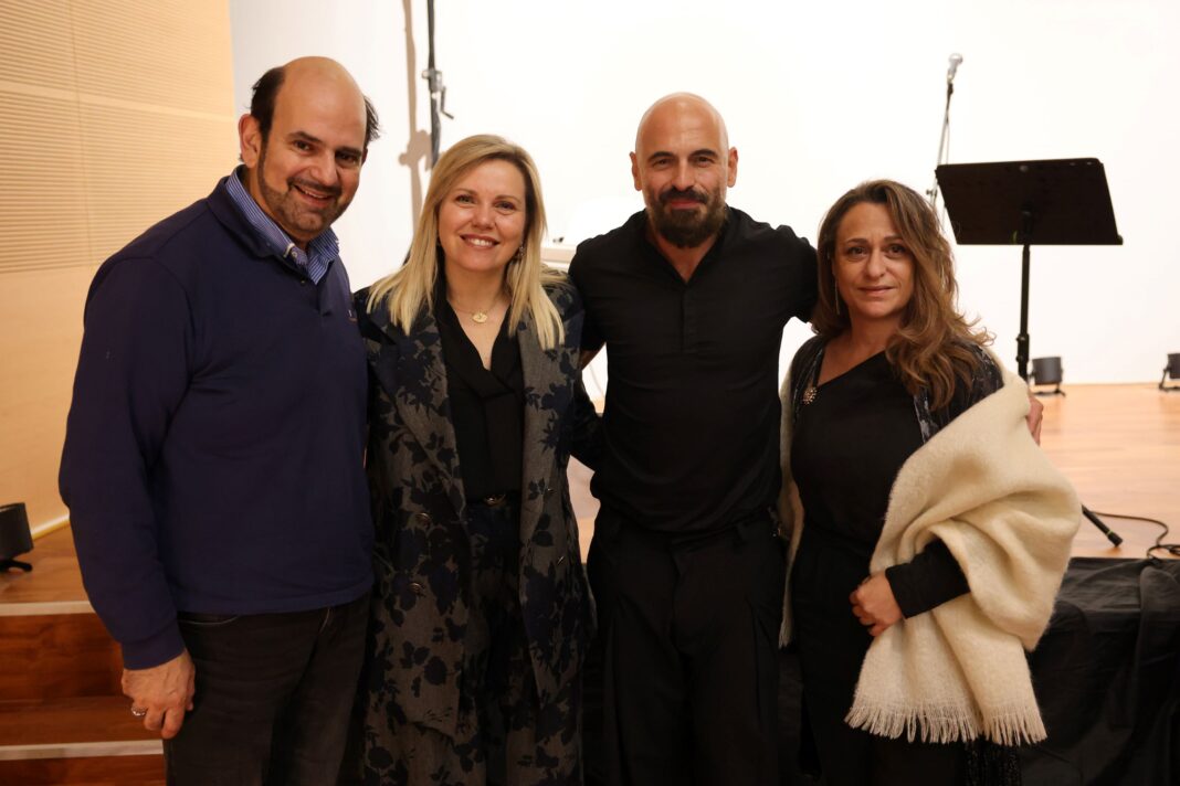 Εντυπωσίασε το μουσικό αφιέρωμα της Περιφέρειας Κρήτης για το  παραδοσιακό κρασί με τον Δημήτρη Μαραμή