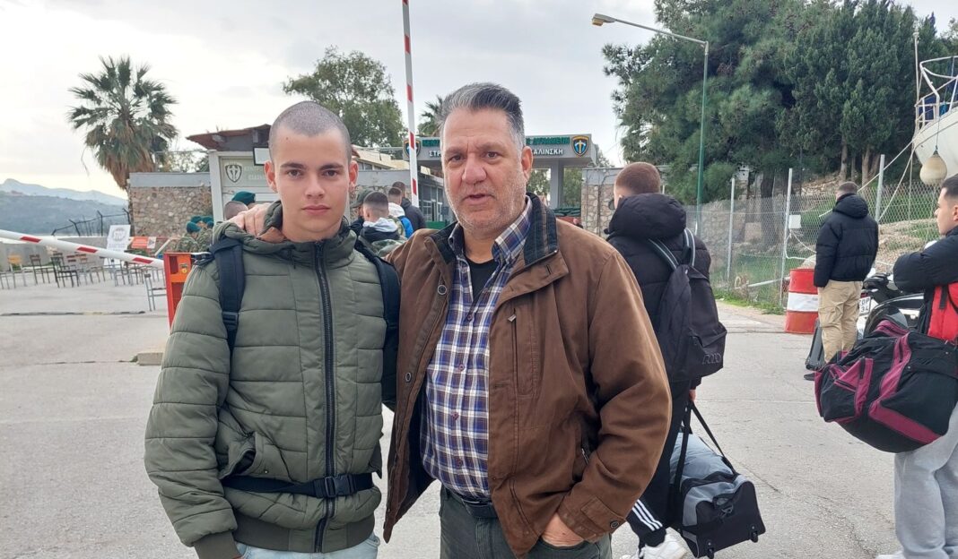 «Αντίο Ραφαήλ»: Το συγκινητικό γράμμα που έστειλαν συνάδελφοι του 19χρονου στην οικογένεια του