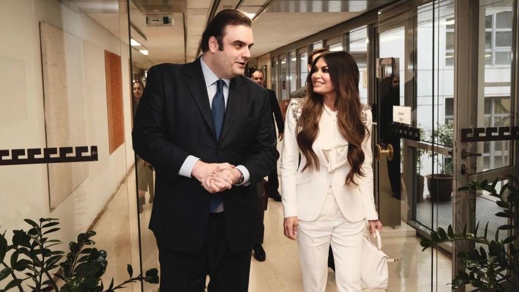 Οι επενδύσεις και η οικονομική συνεργασία στο επίκεντρο της συνάντησης Πιερρακάκη – Γκίλφοϊλ