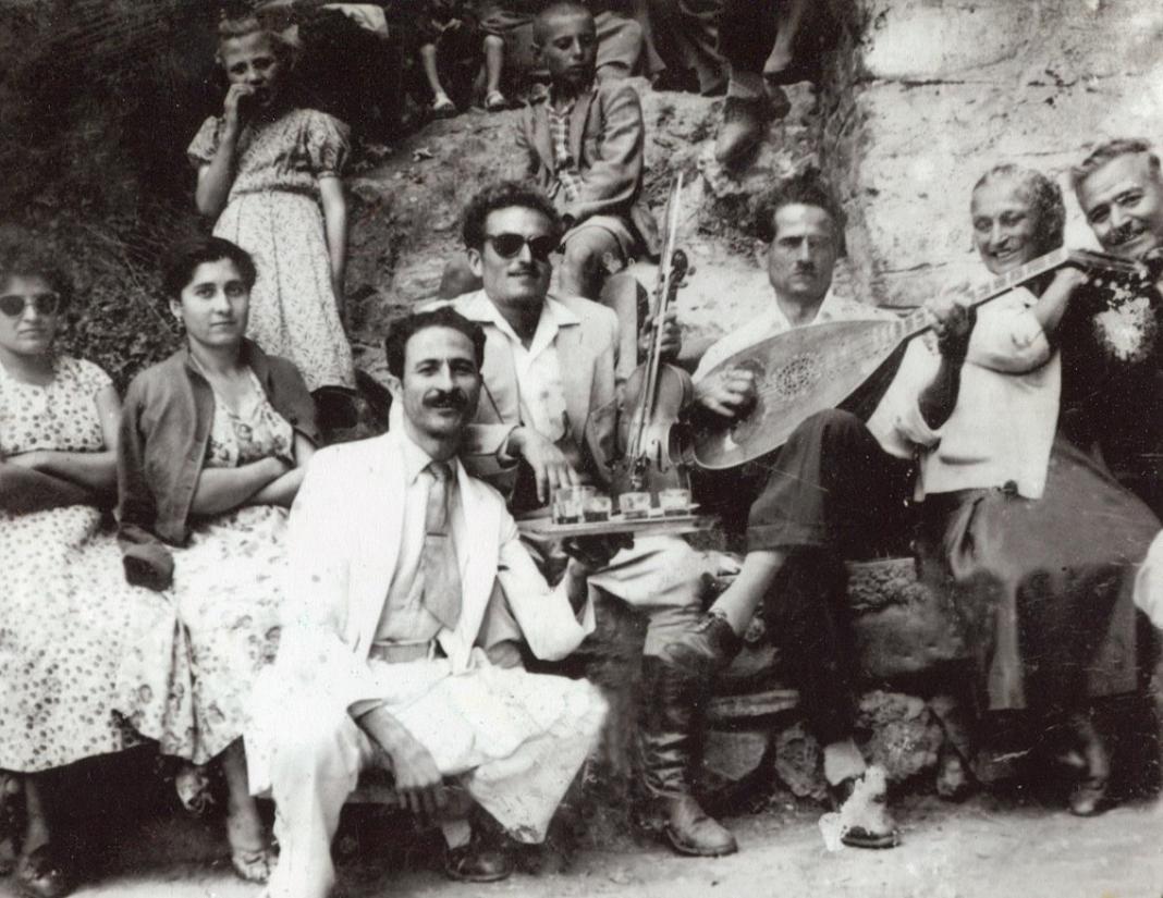 Ας ξεκινήσουμε από το… μαύρο Υποκάμισο!