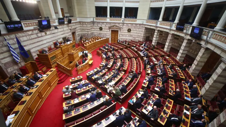 Βουλή: Κοινό αίτημα ΠΑΣΟΚ, ΣΥΡΙΖΑ και ΝΕΑΡ για ενημέρωση των αρμόδιων επιτροπών για την COP30