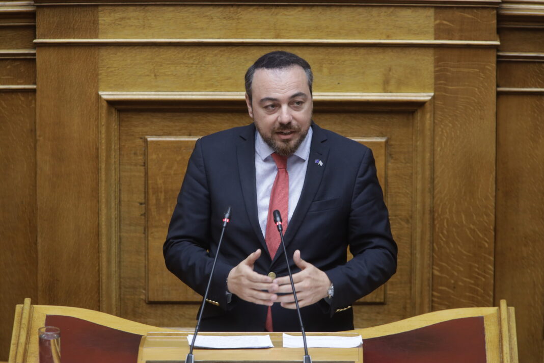 Φραγκίσκος Παρασύρης: «Εκτινάσσεται στο 1 δις το κόστος κατασκευής του νέου αεροδρομίου στο Καστέλι και στέλνουν τον λογαριασμό στους πολίτες»