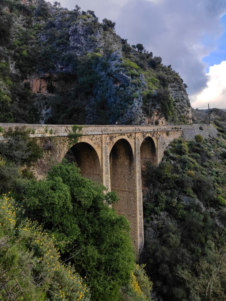 Αντίστροφη μέτρηση για την ιστορική γέφυρα της Κρήτης!