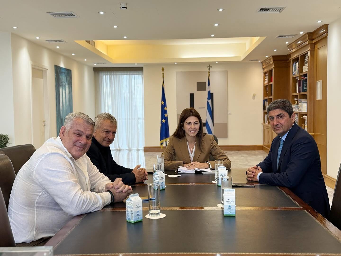 Με φόντο τα σχολεία στα Βορίζια η συνάντηση Ζαχαράκη – Νικολιδάκη, τι συζητήθηκε