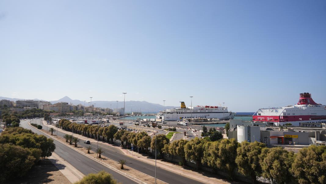 Τοποθετείται αναμνηστική πλακέτα στη μνήμη των θυμάτων της ασφάλτου στην παραλιακή Ηρακλείου