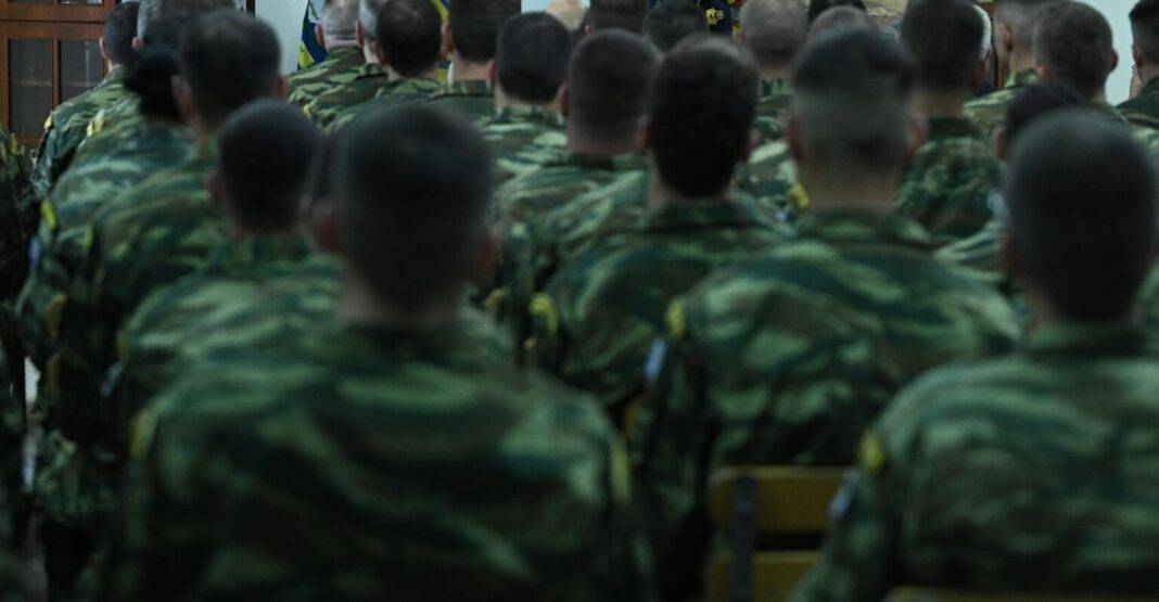 Τραγωδία στη Ρόδο για τον 19χρονο Ραφαήλ από το Τυμπάκι: «Το παλικάρι μου ήταν δεύτερη ημέρα στο στρατόπεδο…» λέει ο πατέρας του